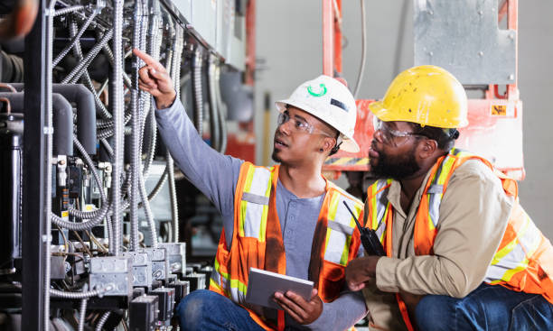Best Local Electrician Companies  in Oakdale, MN